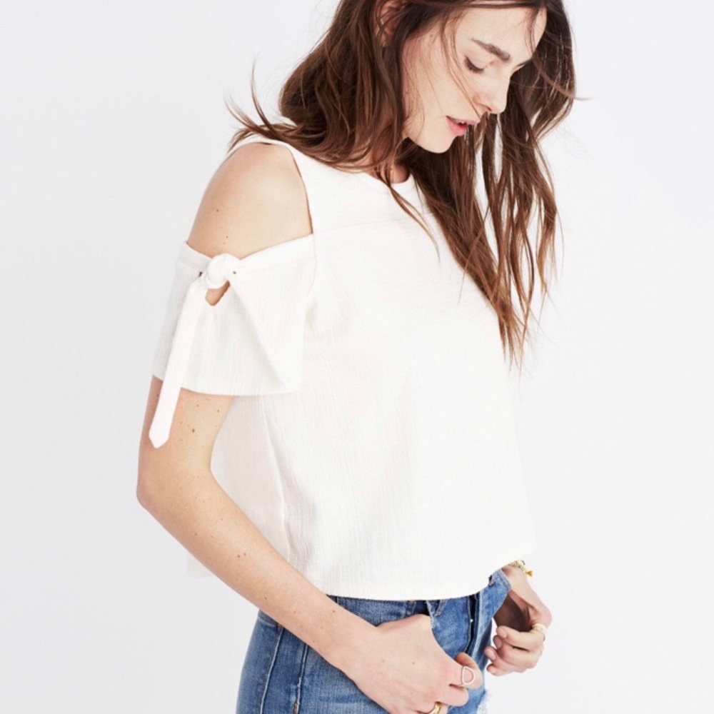 Open shoulder top